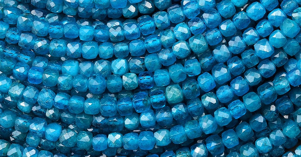 AAA Translucent Natural Teal Blue Apatite Faceted 4mm Cube Beads Gemstone 15.5