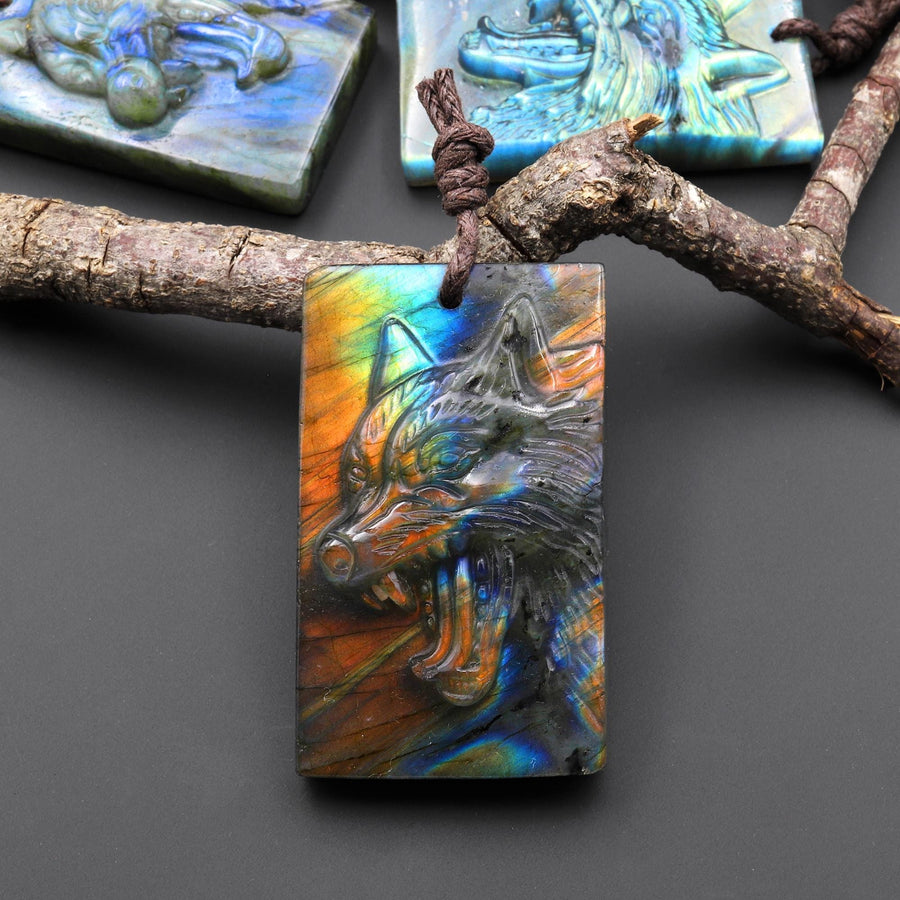 Hand Carved Natural Labradorite Growling Wolf Gemstone Pendant Bead A1