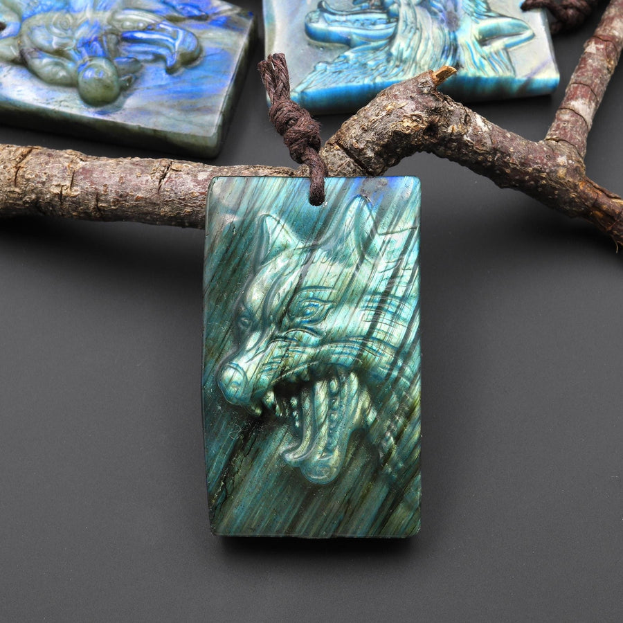 Hand Carved Natural Labradorite Growling Wolf Gemstone Pendant Bead A3