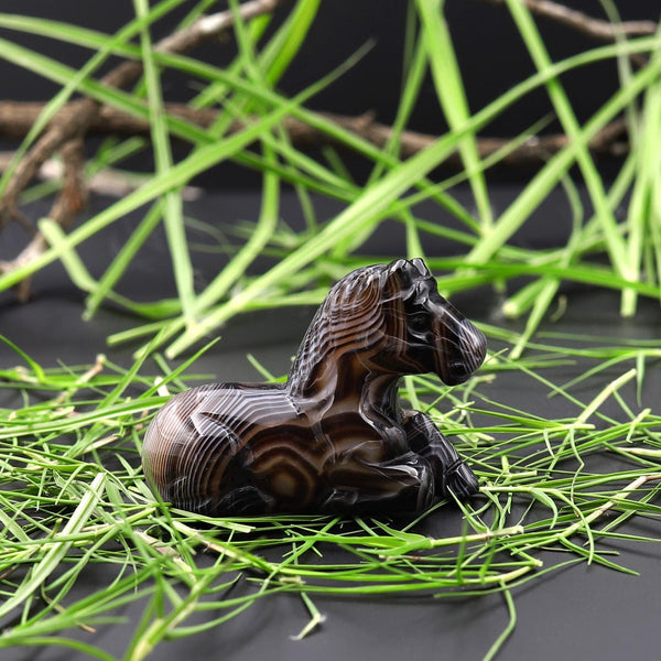 Hand-Carved Natural Brown Gray Black Horse Figurine Crystal Miniature A1