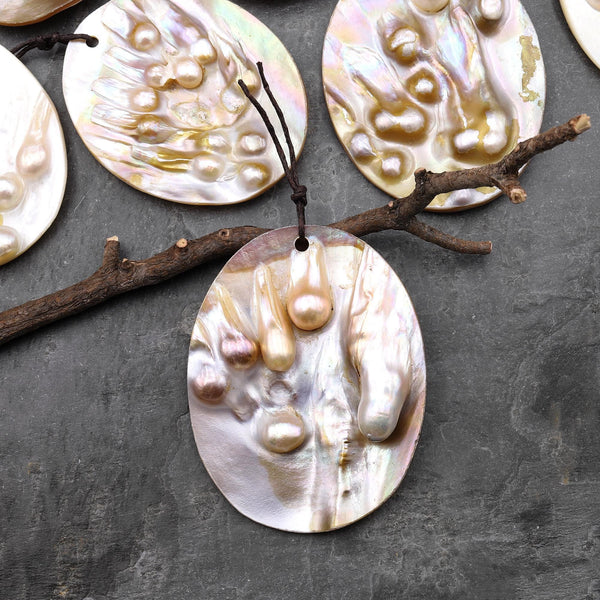 Large Natural Mother of Pearl Oval Pendant Iridescent Golden Baroque Blister Pearl Jewelry A6
