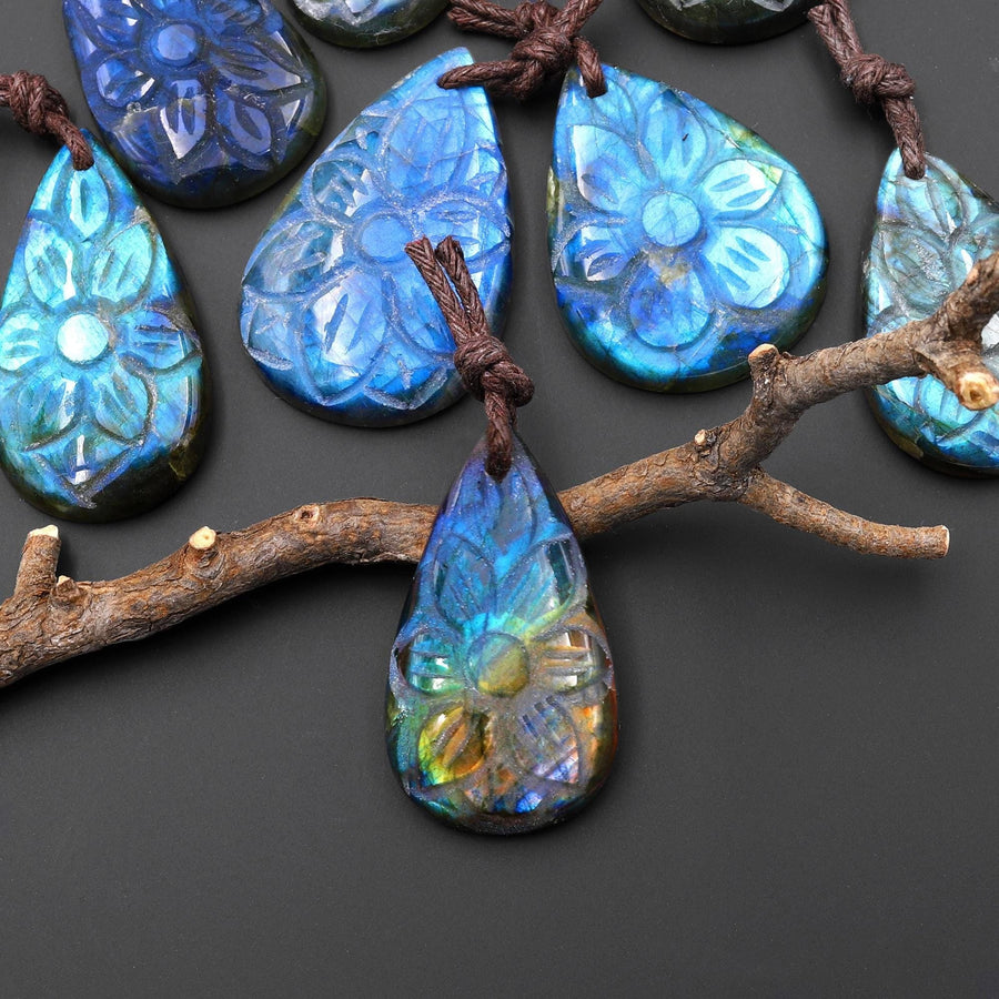 AAA Hand Carved Natural Labradorite Flower Pendant Gemstone A5