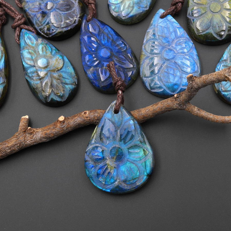 AAA Hand Carved Natural Labradorite Flower Pendant Gemstone A4
