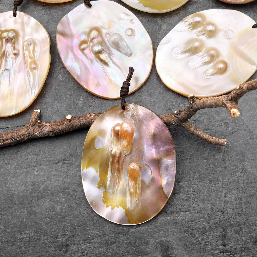 Natural Mother of Pearl Oval Pendant Iridescent Golden Baroque Blister Pearl Jewelry A3