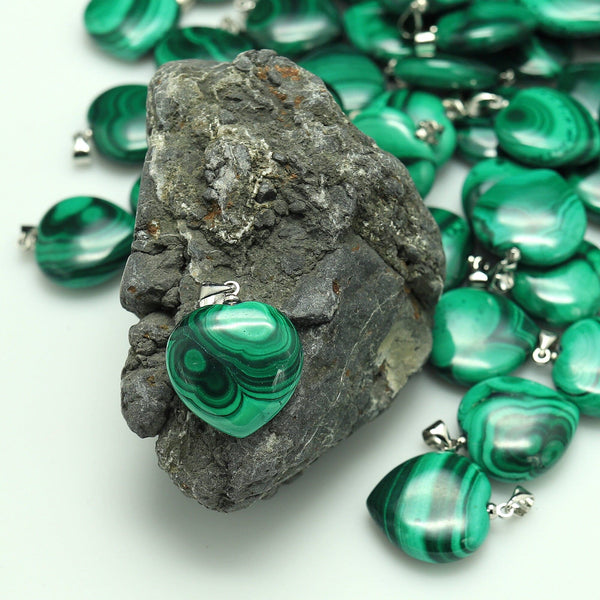 AAA+ Natural Malachite Pendant Heart Shape Gemstone Jewelry A11